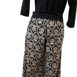 Women’s Black and Beige Printed Pants. Size Small